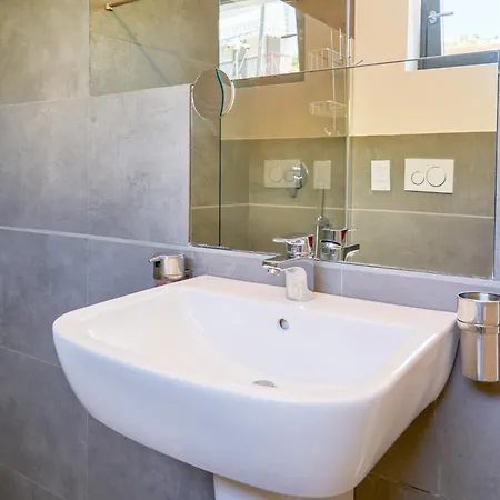 Apartamento Hostdomus - Rosa Dei Venti